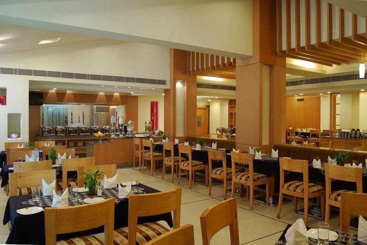 Lords Plaza Ankleshwar Hotel Екстериор снимка